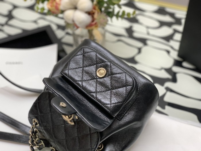 Handbag  Chanel size 18×18×12 cm