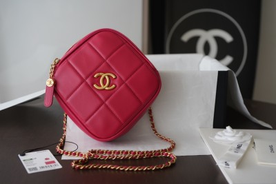  Handbag  Chanel  AS2201 size  20cmx20cmx5 cm