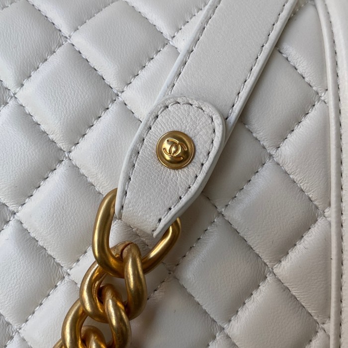  Handbag  Chanel size 20/25 cm