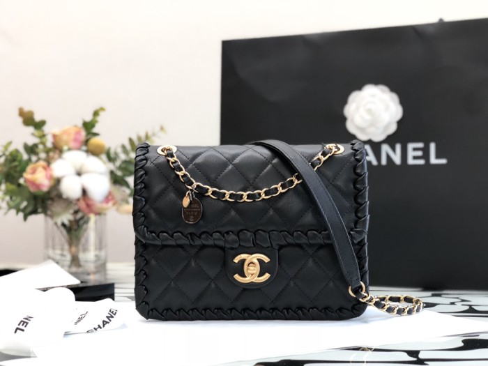  Handbag  Chanel  99119  size 22 cm