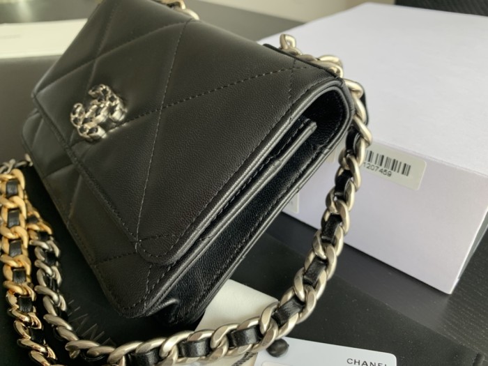 Handbag  Chanel  0957 size 19 cm