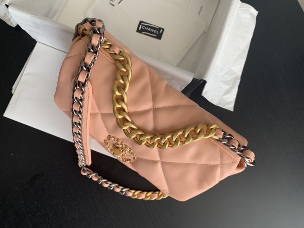  Handbag  Chanel 1160  size 26cmx16cmx9 cm