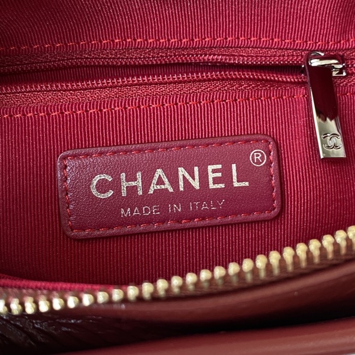  Handbag  Chanel size 20 cm 