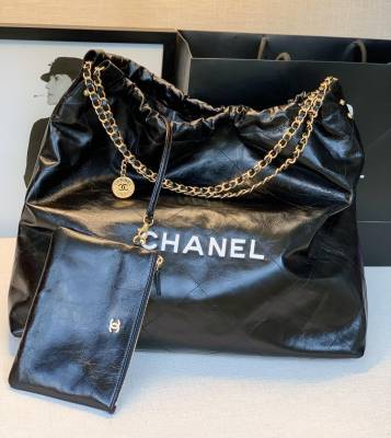  Handbag Chanel  size  43：40：10  Cm