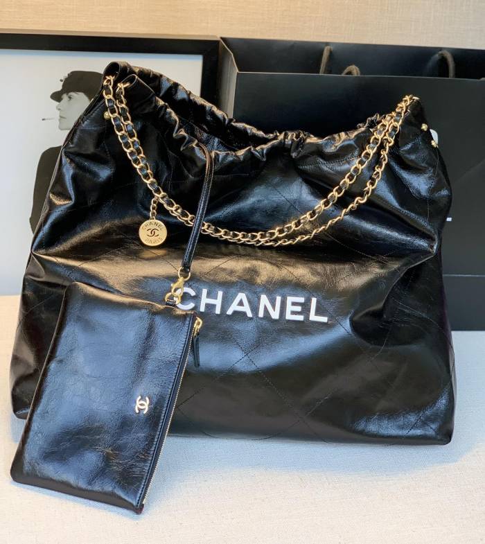 Handbag Chanel  size  43：40：10  Cm