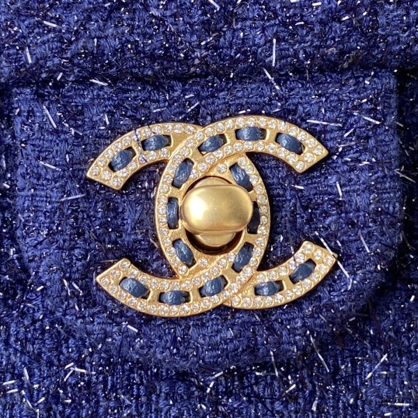  Handbag  Chanel  AS2819 size 16×19.5×6 cm