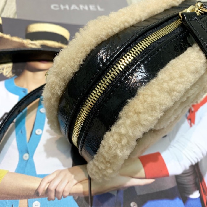  Handbag  Chanel AS0406 size 17 11.5 cm