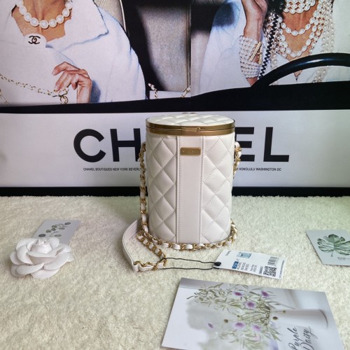  Handbag  Chanel AS2641 size 16x12x10 cm