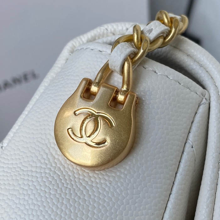  Handbag  Chanel AS2855 size 19x13x6 cm