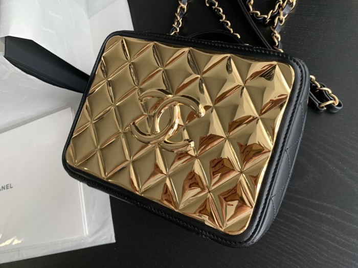  Handbag  Chanel 2900 size 20cmx19cmx9 cm