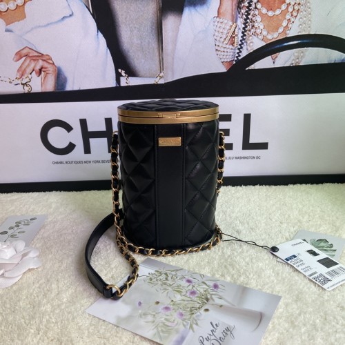  Handbag  Chanel AS2641 size 16x12x10 cm