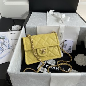 Handbag  Chanel  AS2356  size 14.5 X 18 X 8 cm