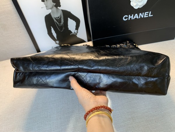  Handbag Chanel  size  43：40：10  Cm