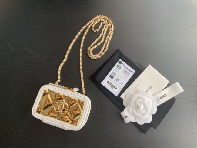  Handbag  Chanel 2387 size  7cmx10.5cmx4.3 cm