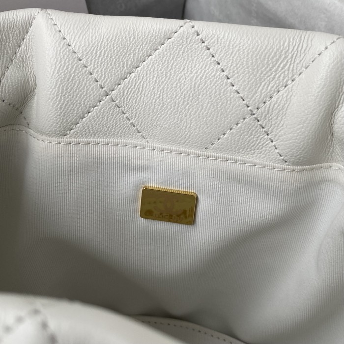  Handbag Chanel AS2859  size 17.5x17x14 cm