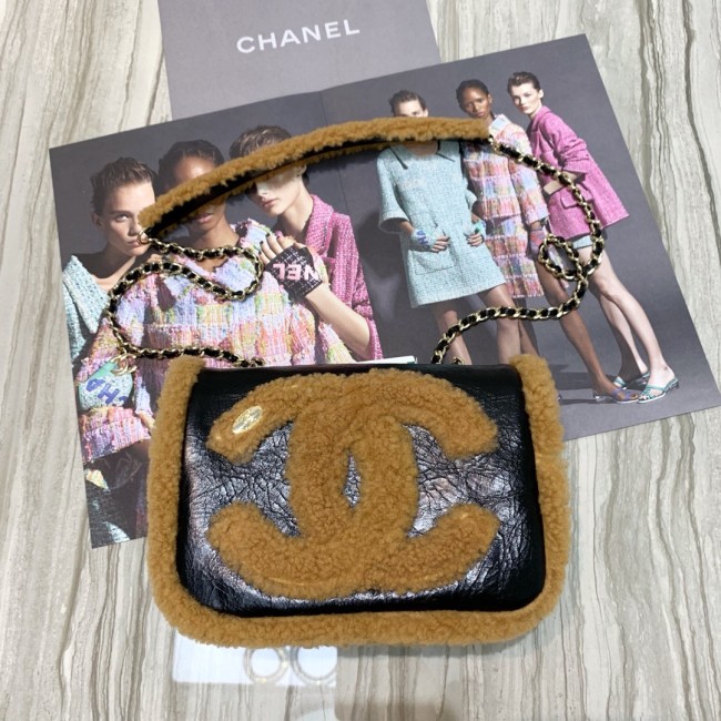  Handbag  Chanel AS0321 size  18 13 8 cm