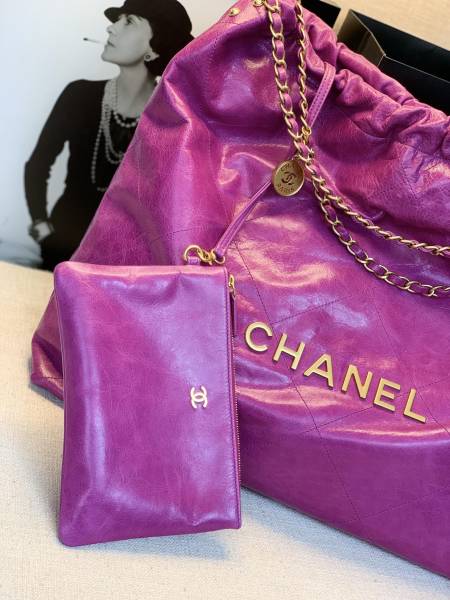 Handbag Chanel  size 43：40：10 Cm