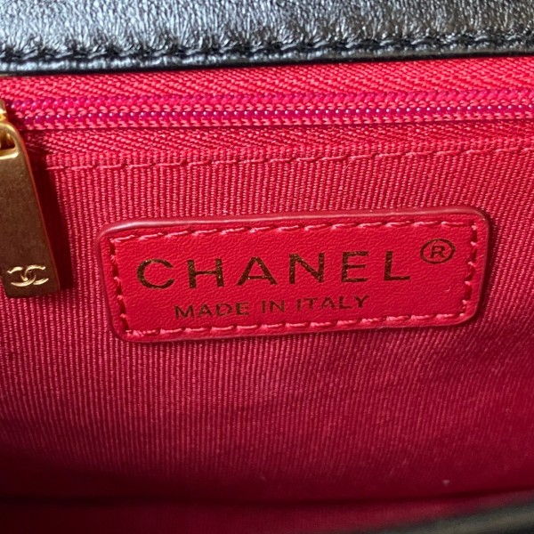  Handbag  Chanel size 25×5.5×16.5 cm