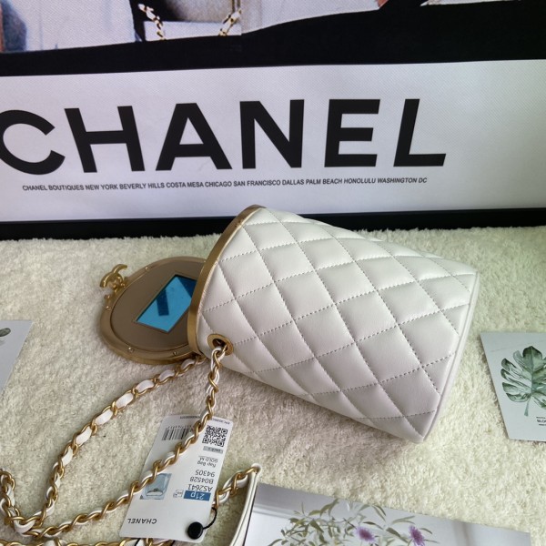  Handbag  Chanel AS2641 size 16x12x10 cm