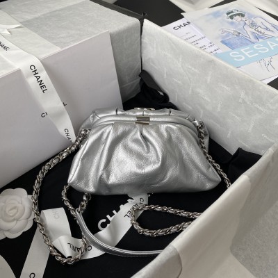  Handbag  Chanel  AS2493  size 22*17*10 cm