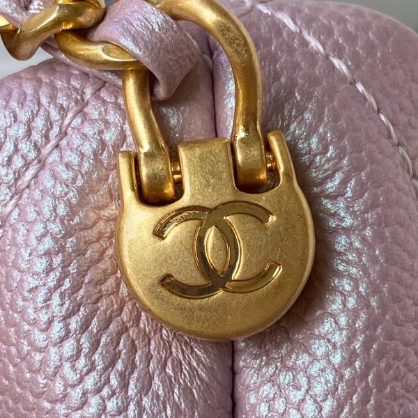 Handbag  Chanel AS2859  size 17.5x17x14 cm