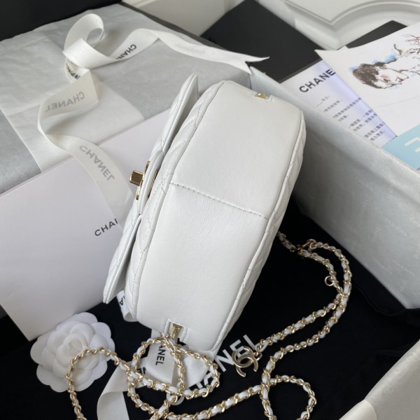  Handbag  Chanel AS2928 size 20×17×6.5 cm