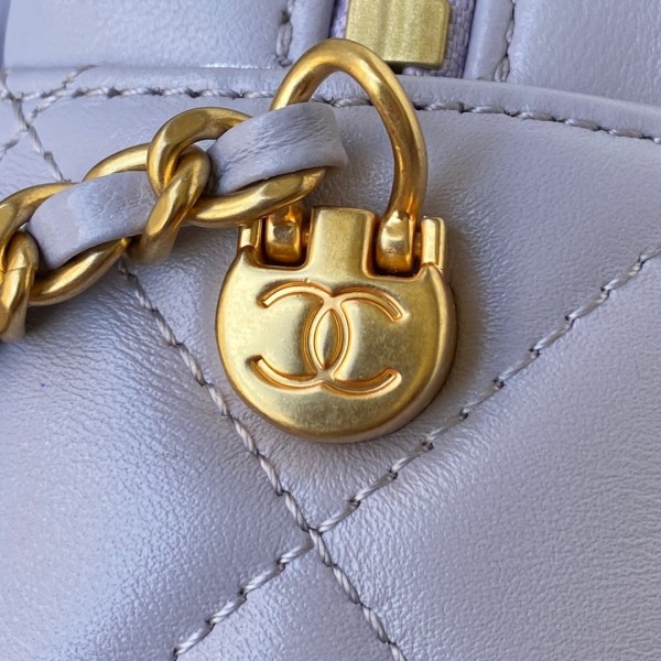  Handbag Chanel AS2856 size 18x14x7 cm