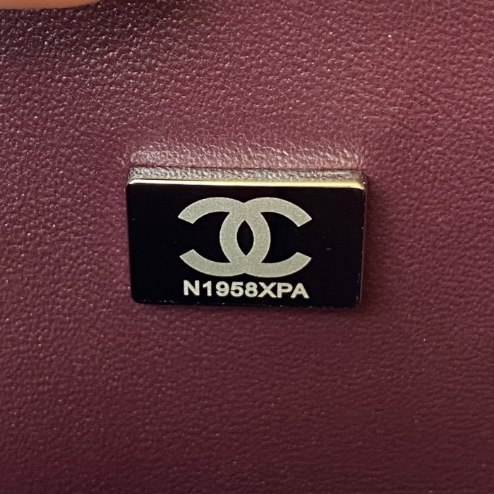  Handbag  Chanel A01113 size  23 cm