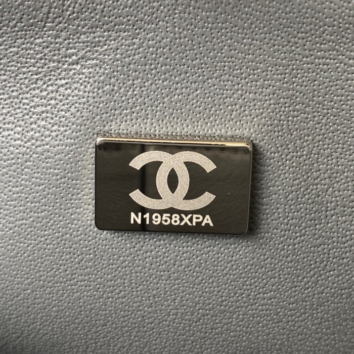  Handbag  Chanel  A01113  size 23 cm