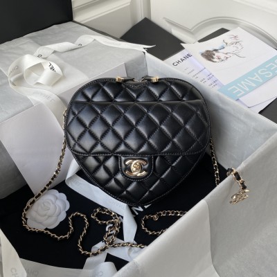  Handbag  Chanel AS2928 size 20×17×6.5 cm