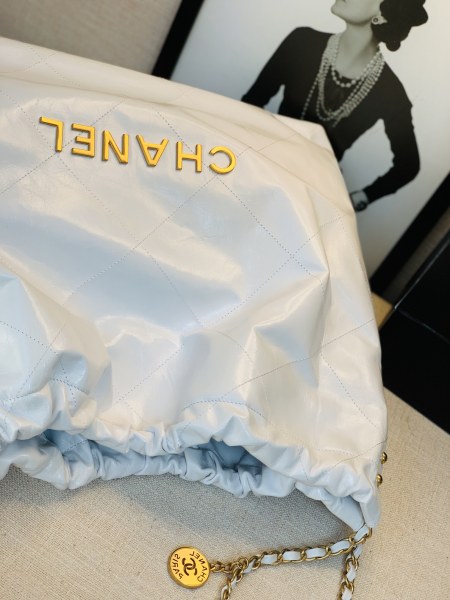  Handbag Chanel size 43：40：10 Cm