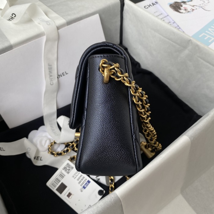  Handbag  Chanel  AS2855  size 19x13x 6 cm