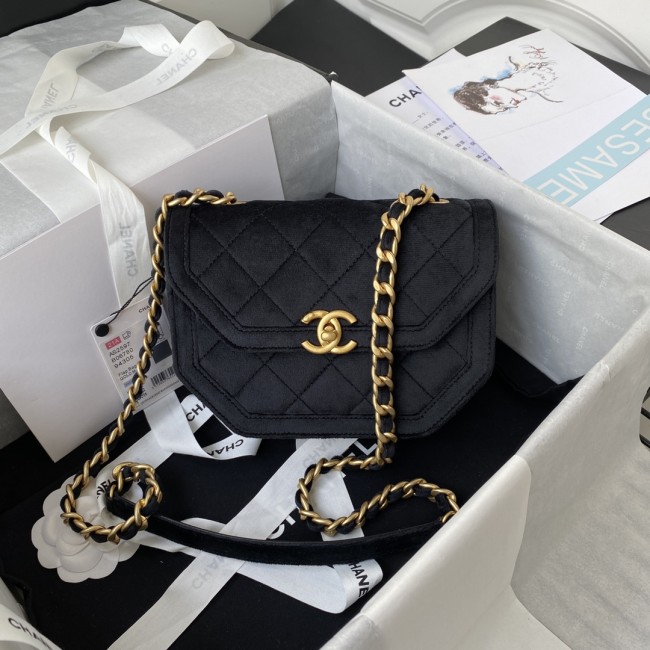  Handbag Chanel AS2957 size 19*15*6* cm