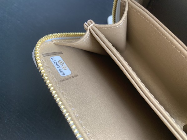  Handbag  Chanel 2387 size  7cmx10.5cmx4.3 cm