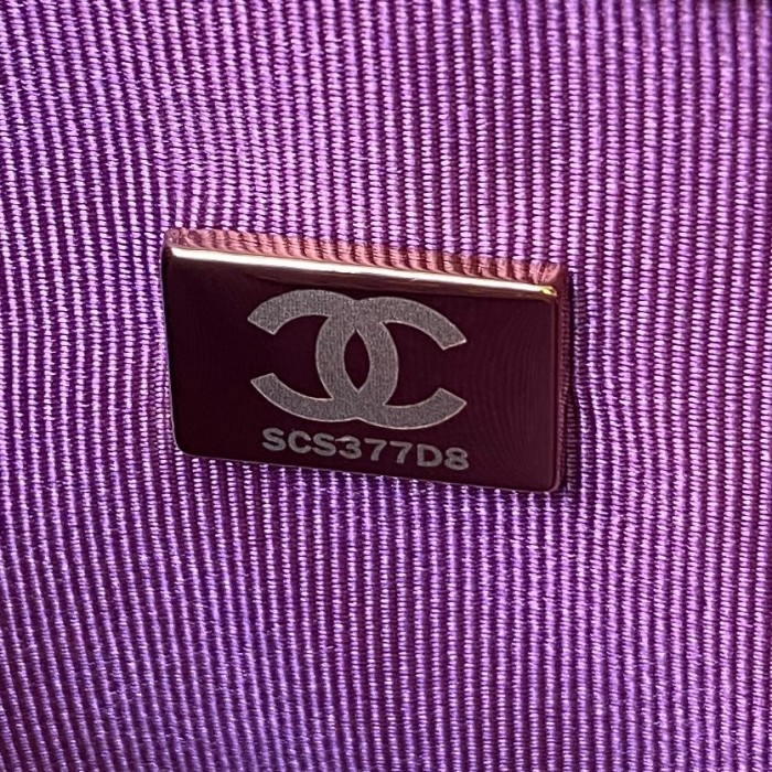  Handbag  Chanel size  25×5.5×16.5 cm 