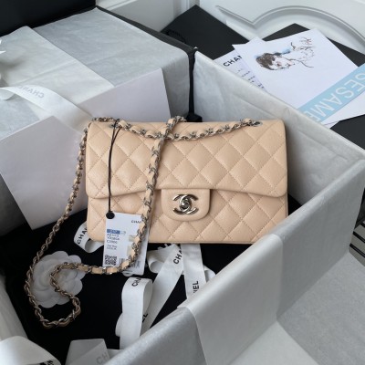 Handbag  Chanel A01113 size 23 cm
