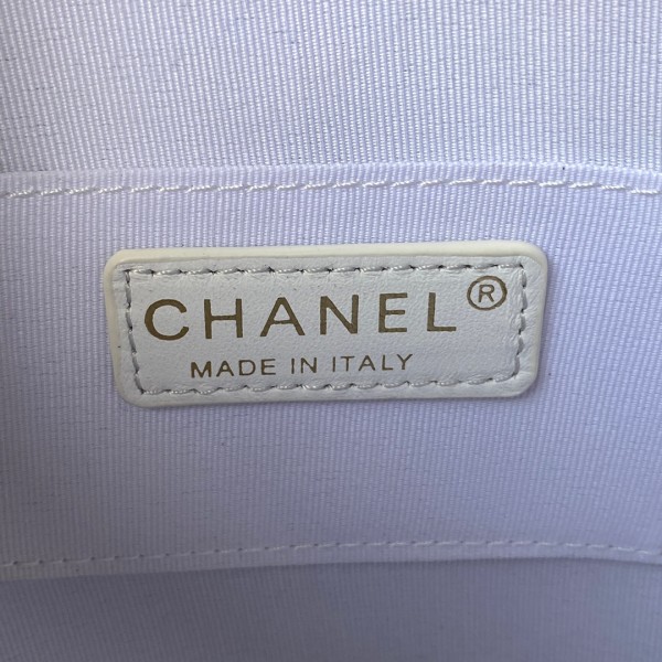  Handbag  Chanel AS2928 size 20×17×6.5 cm