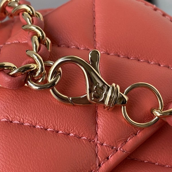  Handbag Chanel AS2927  size 17×15×6 cm