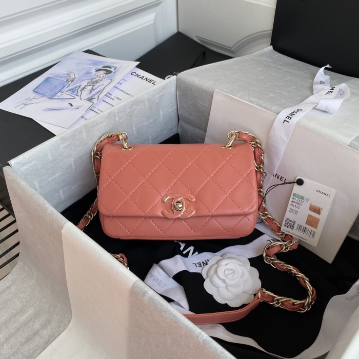 Handbag  Chanel  size 19 cm