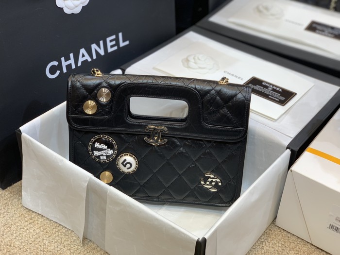  Handbag  Chanel size 20*27*6 cm
