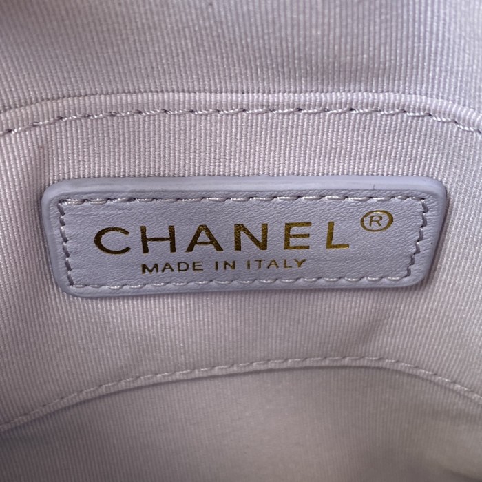  Handbag  Chanel AS2857 size 16x12x6 cm