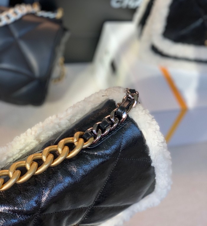  Handbag  Chanel As1161 size 30 Cm