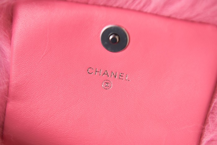  Handbag  Chanel AS2397 size  9-12-5 cm