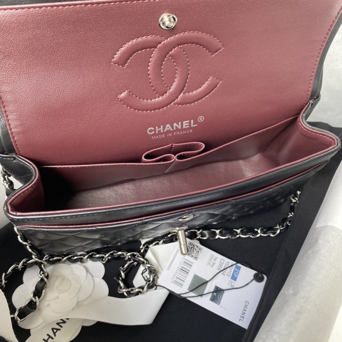  Handbag  Chanel A01113 size  23 cm