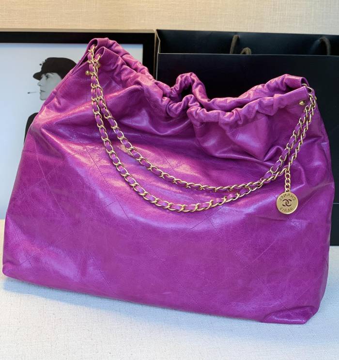 Handbag Chanel  size 43：40：10 Cm