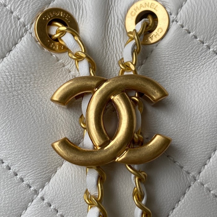  Handbag Chanel AS2859  size 17.5x17x14 cm