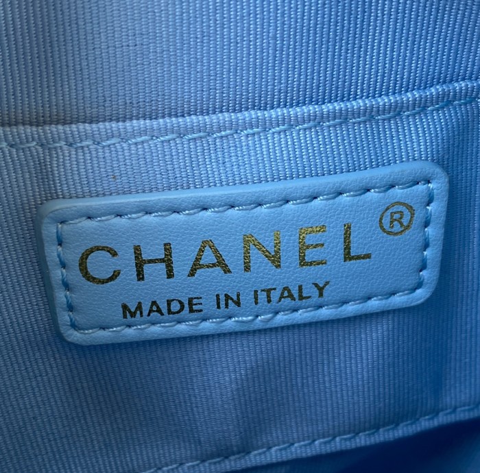  Handbag Chanel AS2857 size 16x12x6 cm