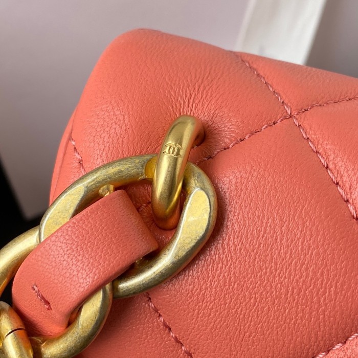  Handbag  Chanel  size 22×5×15.5 cm  