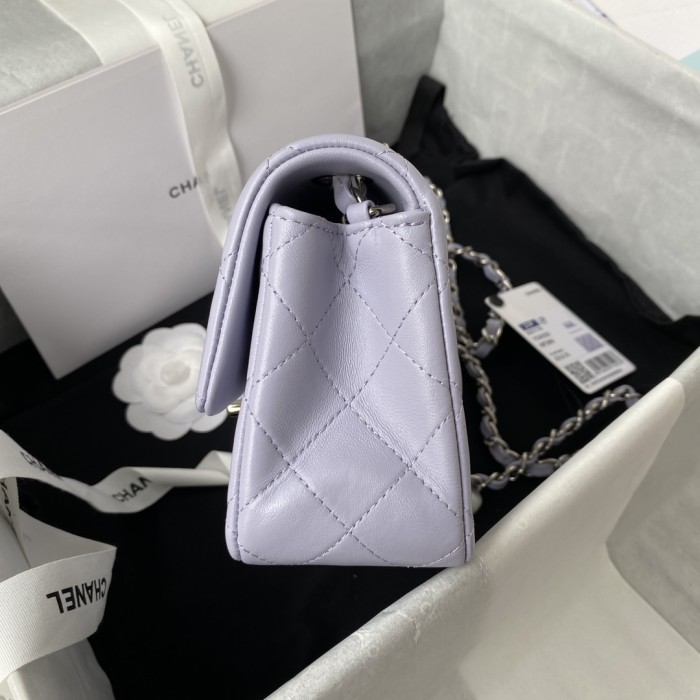  Handbag  Chanel size 20 cm