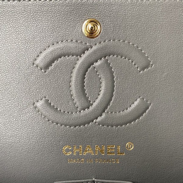  Handbag Chanel A01113  size 23 cm